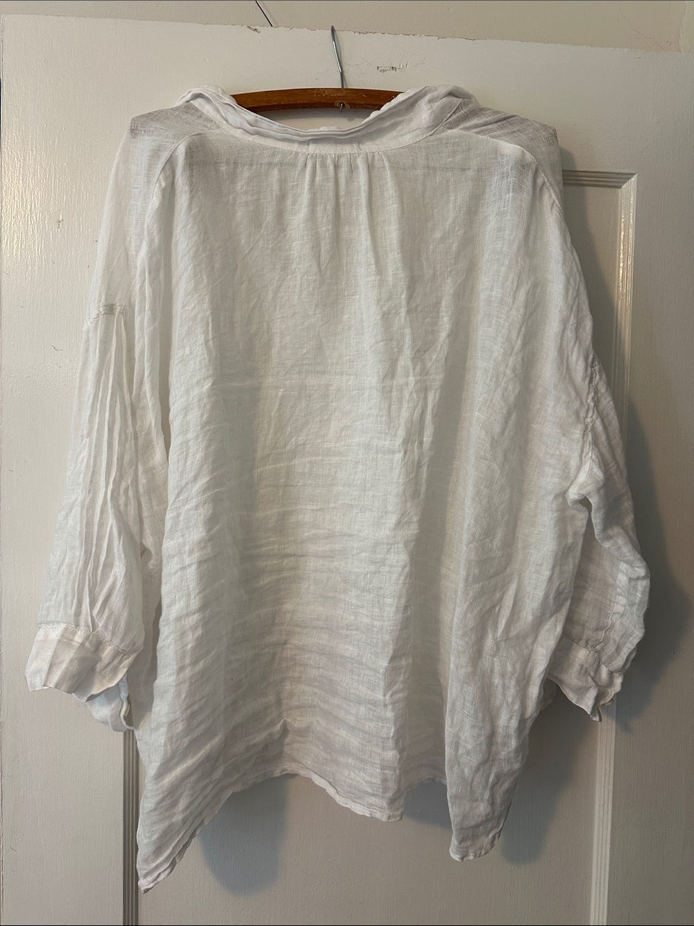 CP Shades Gigi White Linen V-Neck Women's Top - Picture 8 of 8